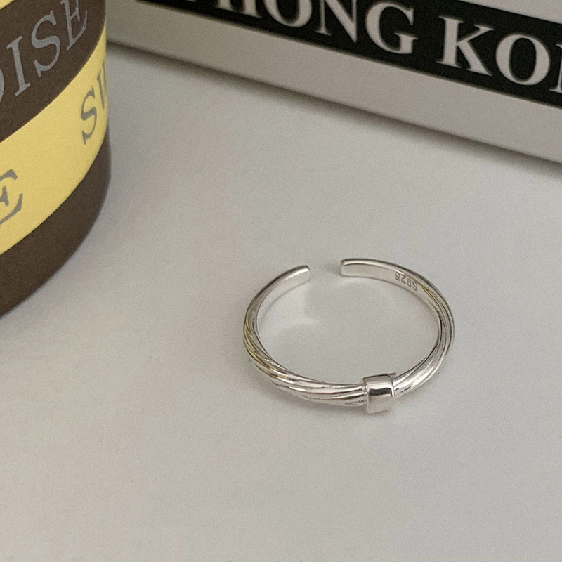 S925 Sterling Silver Small Square Twisted Line Very Fine Texture Ring Women's Ins Niche Design All-match Stacked Open Ring_voghion.com