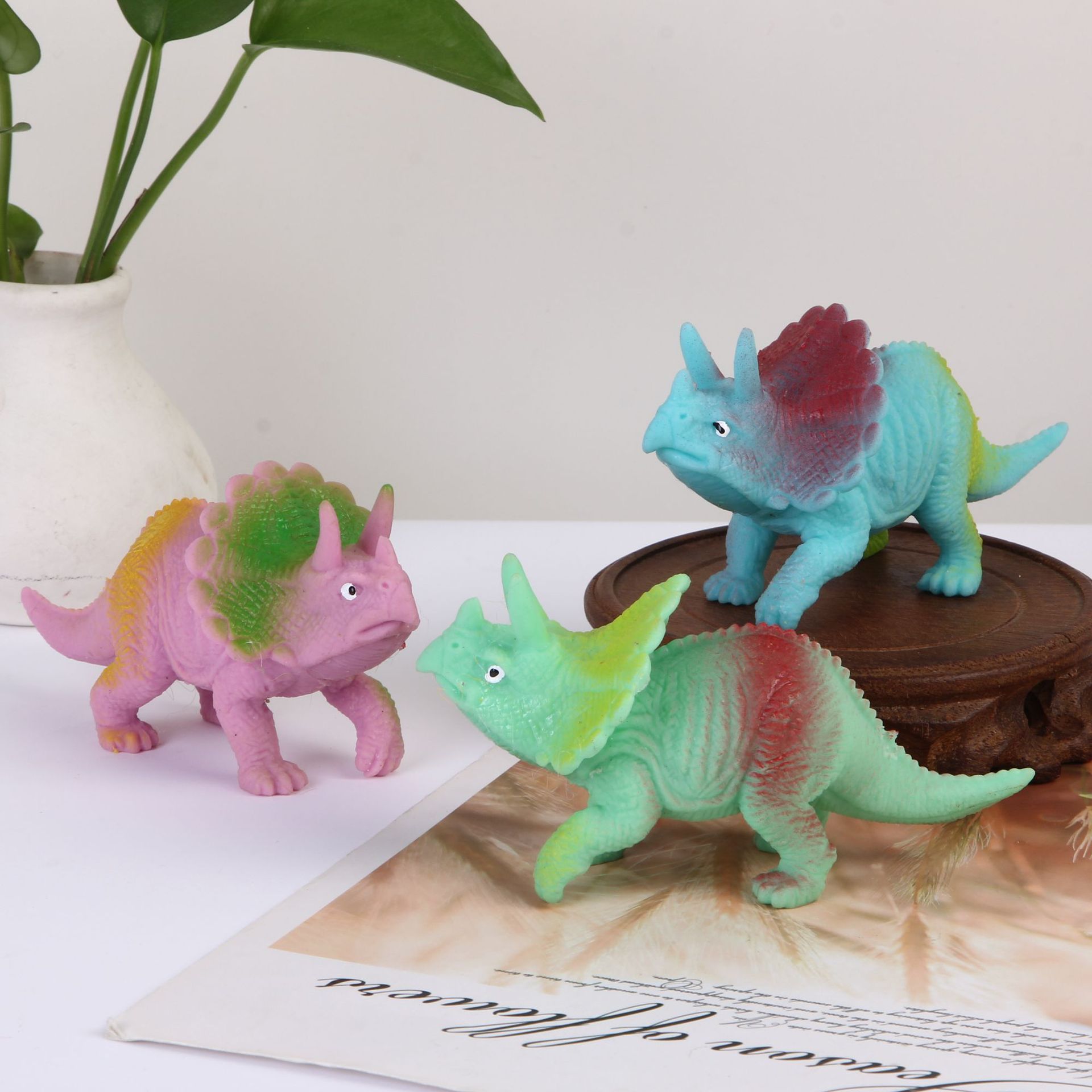 Cross-border new strange squeeze 1 Generation 2 generation dinosaur egg vent ball children pinch le soft glue vent egg