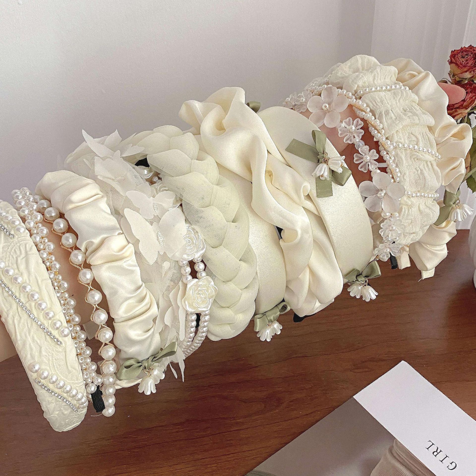 Fairy Flower Pearl Headband High Cranial Top All-match Headband Fresh and Sweet Lily-of-the-valley Pressed Hair Wash Hair Bundle for Women