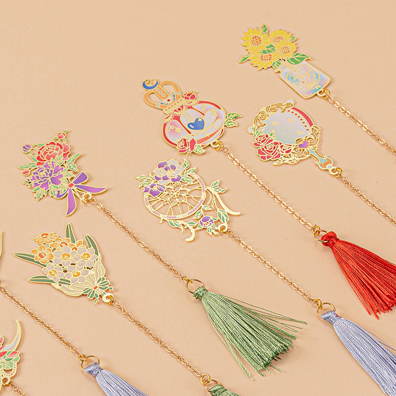 Metal Bookmark Creative mini Flower Series Bookmark Brass Tassel Teachers' Day Gift Graduation Season Wenchuang