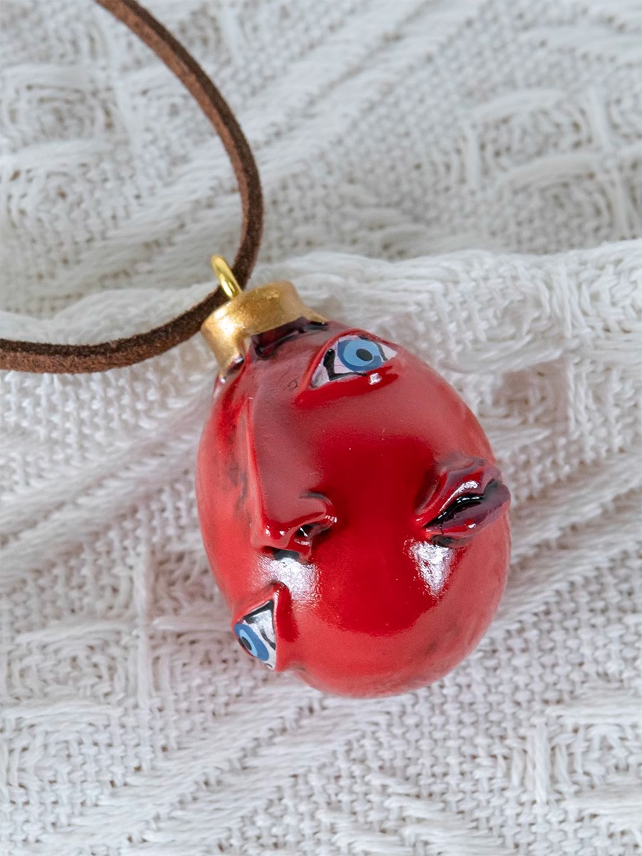 Xinshou village sword wind legend Qibei black Wright brand warrior Gus resin pendant pendant peripheral overlord's egg