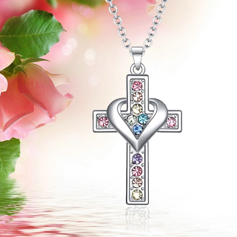 Cross-border new European and American fashion colored diamond cross necklace women's all-match pendant heart-shaped clavicle chain jewelry wholesale
