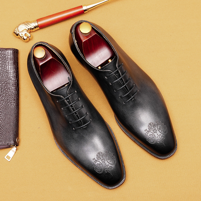 [vip for] men's pointed leather shoes British leather carved business formal Oxford shoes full leather men's shoes
