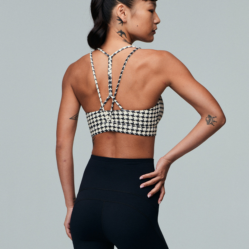 Black and White Stripe Printed Yoga Suit Gather Shockproof Sports Underwear Sexy Cross Sling Beautiful Back Bra with Chest Pad