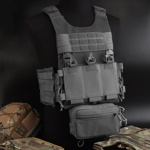 Wosport Lv-119 Tactical Vest (Water Version) Comes with a Triple Magazine and a Built-In Storage Bag