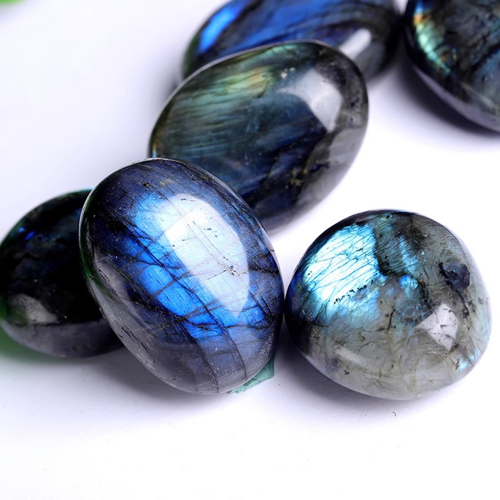 Madagascar natural gray Moonstone labradorite stone with shape playing ornaments wholesale Crystal Moonstone original stone