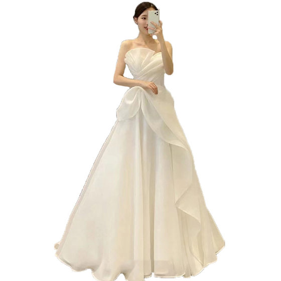 Light Wedding Dress 2024 New Bride Tube-length Simple Out-door Yarn Slimming Main Yarn Travel Shot Welcome Yarn Small Tail to the Floor