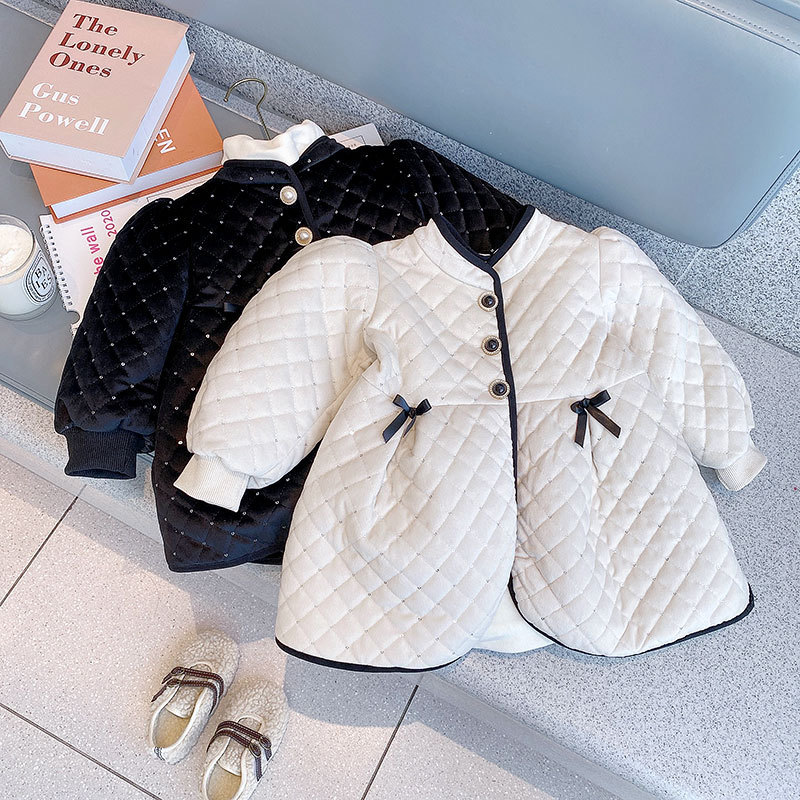 Girls' winter clothing fleece-lined thickened coat 2023 Winter Korean style baby coat girls' Silver Fox velvet warm coat fashion