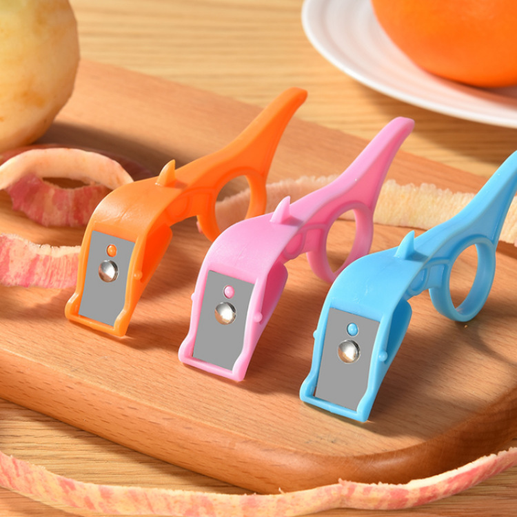 Kitchen fruit peeler stainless steel planing knife multifunctional portable fruit and vegetable small kitchen utensils scraper Apple planing