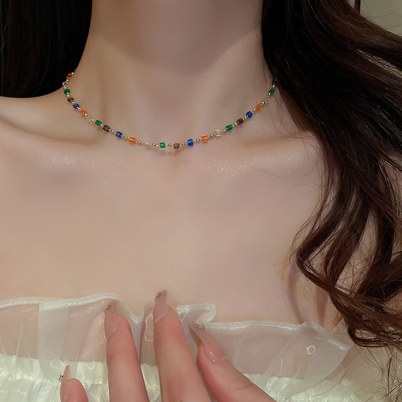 Cross-border jewelry for Japan and Korea: Unique design, colorful crystal necklace for women, minimalist, fresh and natural pastoral style necklace