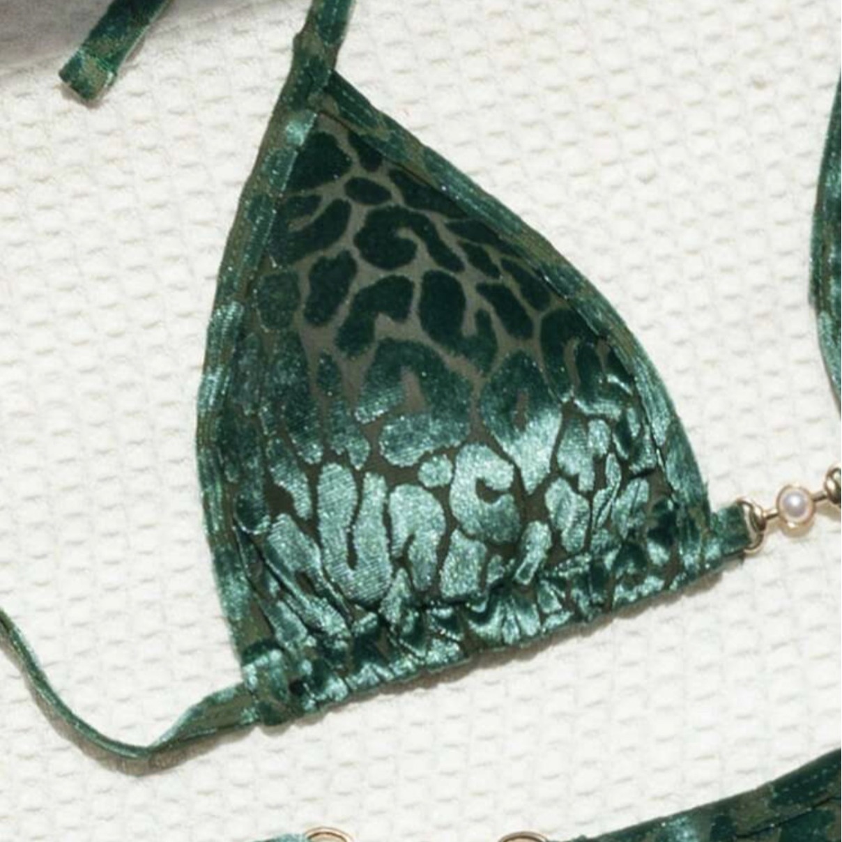 2024 European and American New Sexy T-shaped Pearl Leopard Special Fabric Swimwear Swimsuit Bikini Bikini Cross Border
