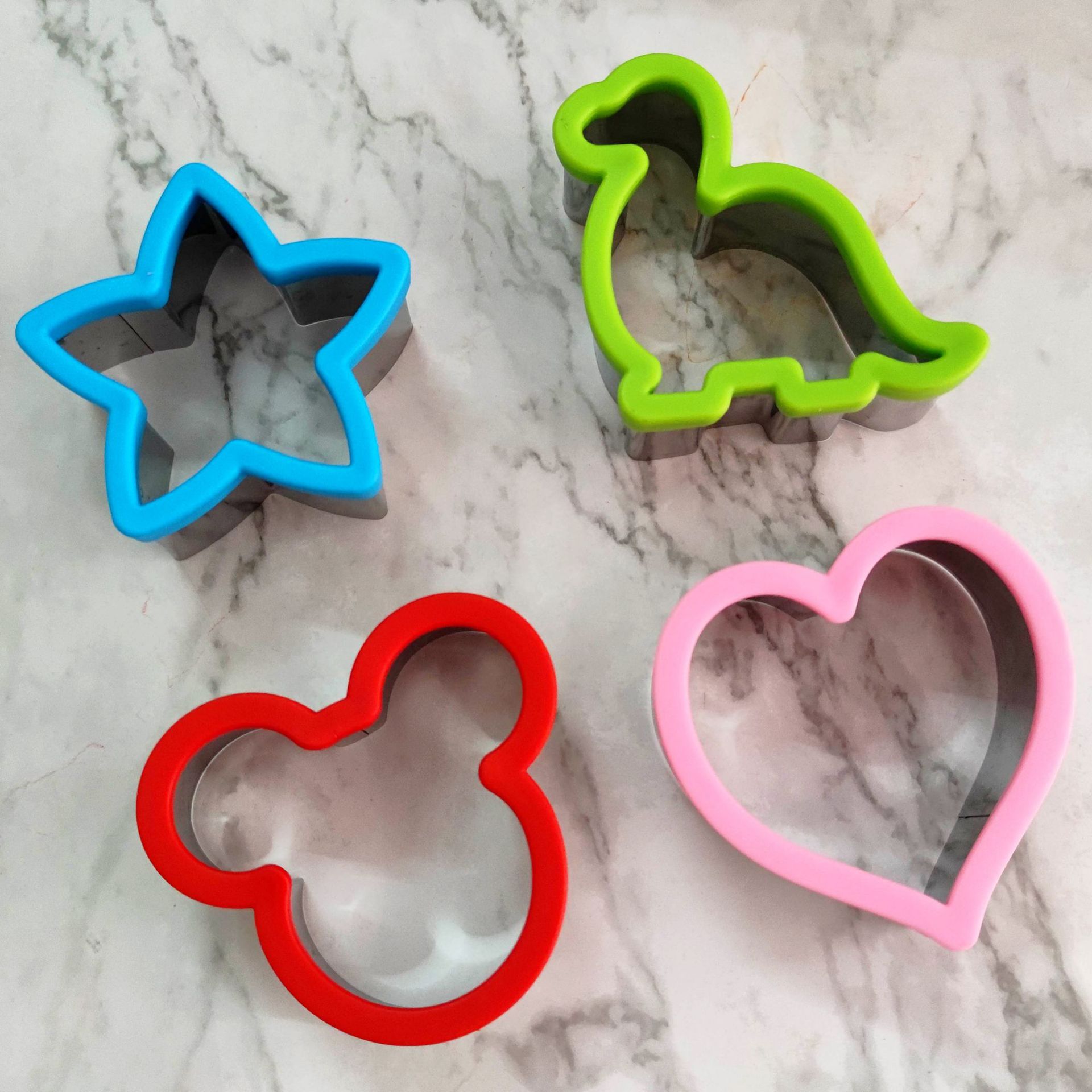 Spot Kitchen Tools Hand Sandwich Cutting Mold Star Mickey Dinosaur Love Mold
