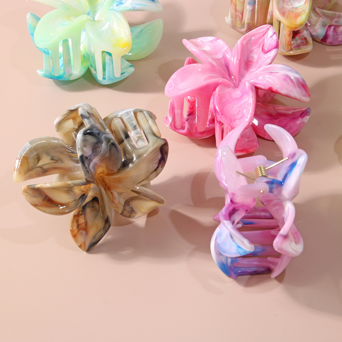Marble Crown Cross-border Flower Clip Fashion Two-color European and American Petal Shark Clip_voghion.com