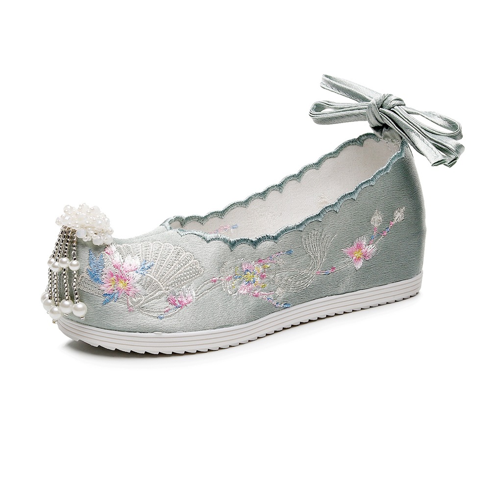 Bead-popping Hanfu Shoes Women's Antique Inner Height Increasing Flat-bottomed Ancient Costume Old Beijing Cloth Shoes Embroidered Shoes Soft-soled Students Made