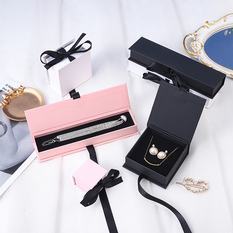 Ribbon clamshell box watch ring chest badge pin box wholesale necklace earrings bracelet book jewelry packaging box