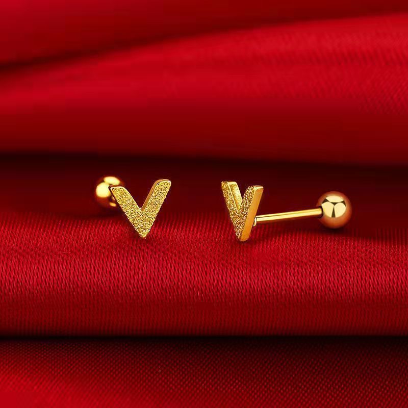 Korean style titanium steel lovely clover earrings exquisite electroplated stainless steel anti-lost All-match small elegant earrings