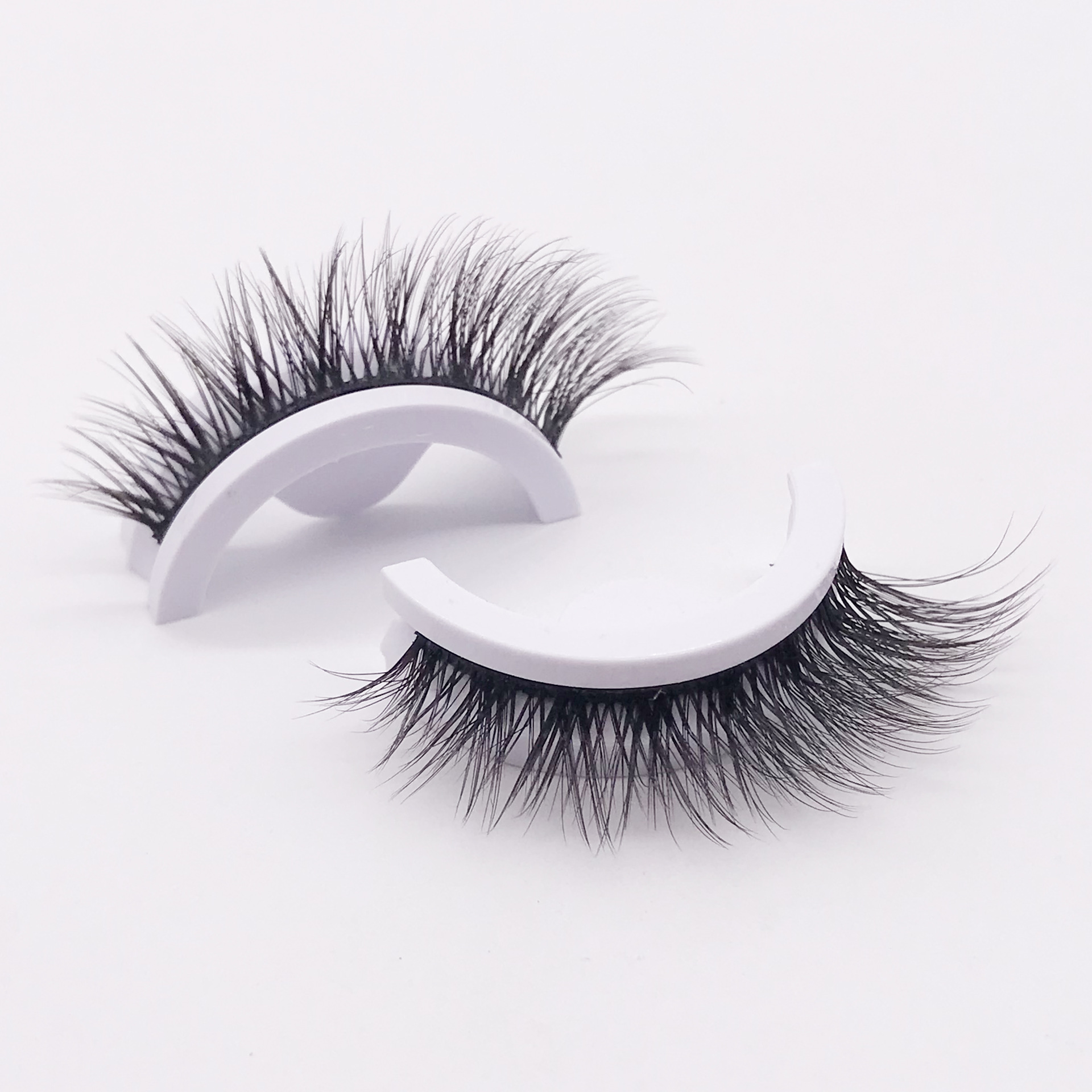 Hot sale a pair of soft self-adhesive false eyelashes easy to wear double rubber strip self-adhesive eyelashes factory wholesale