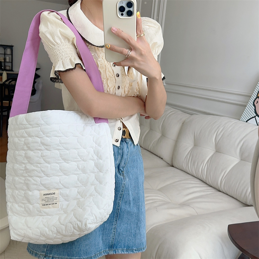 38241 ins new contrast color shoulder bag student female practical large capacity mummy bag quilted shoulder bag female_voghion.com