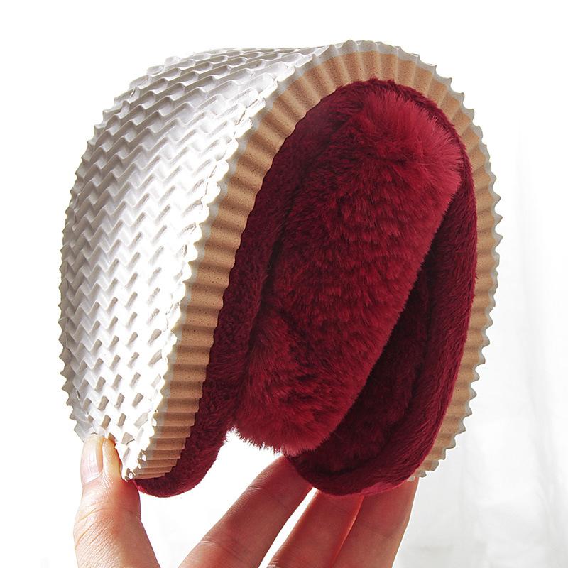 Autumn and winter Mao Mao slippers women's warm cotton slippers couples home home soft bottom men's foam bottom plush slippers wholesale