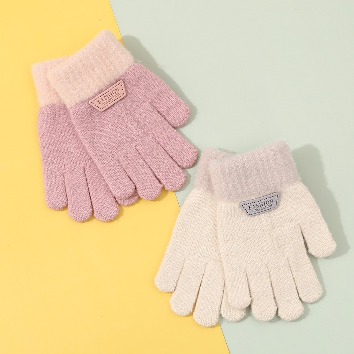 Autumn and winter children's gloves five-finger fleece-lined thickened children's gloves girls cute cartoon baby knitted gloves wholesale