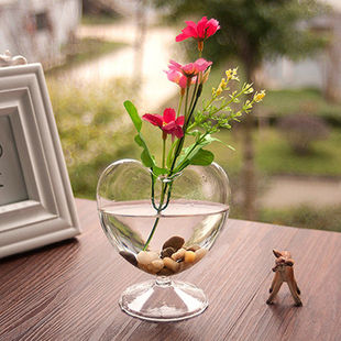 Love simple glass vase stall creative gift hydroponic plant small vase Vase decoration flower arrangement