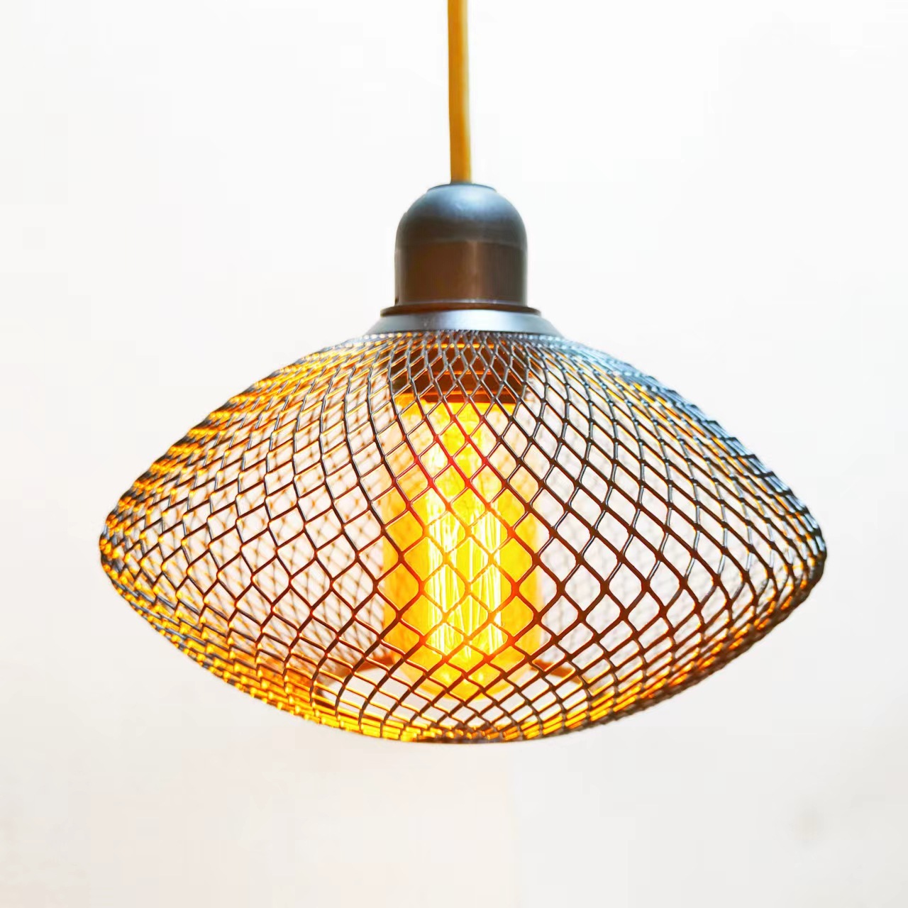 Cross-border Hardware Iron Mesh Hollow Simple Geometric Lighting Restaurant Milk Tea Shop Home Chandelier Lampshade Shell