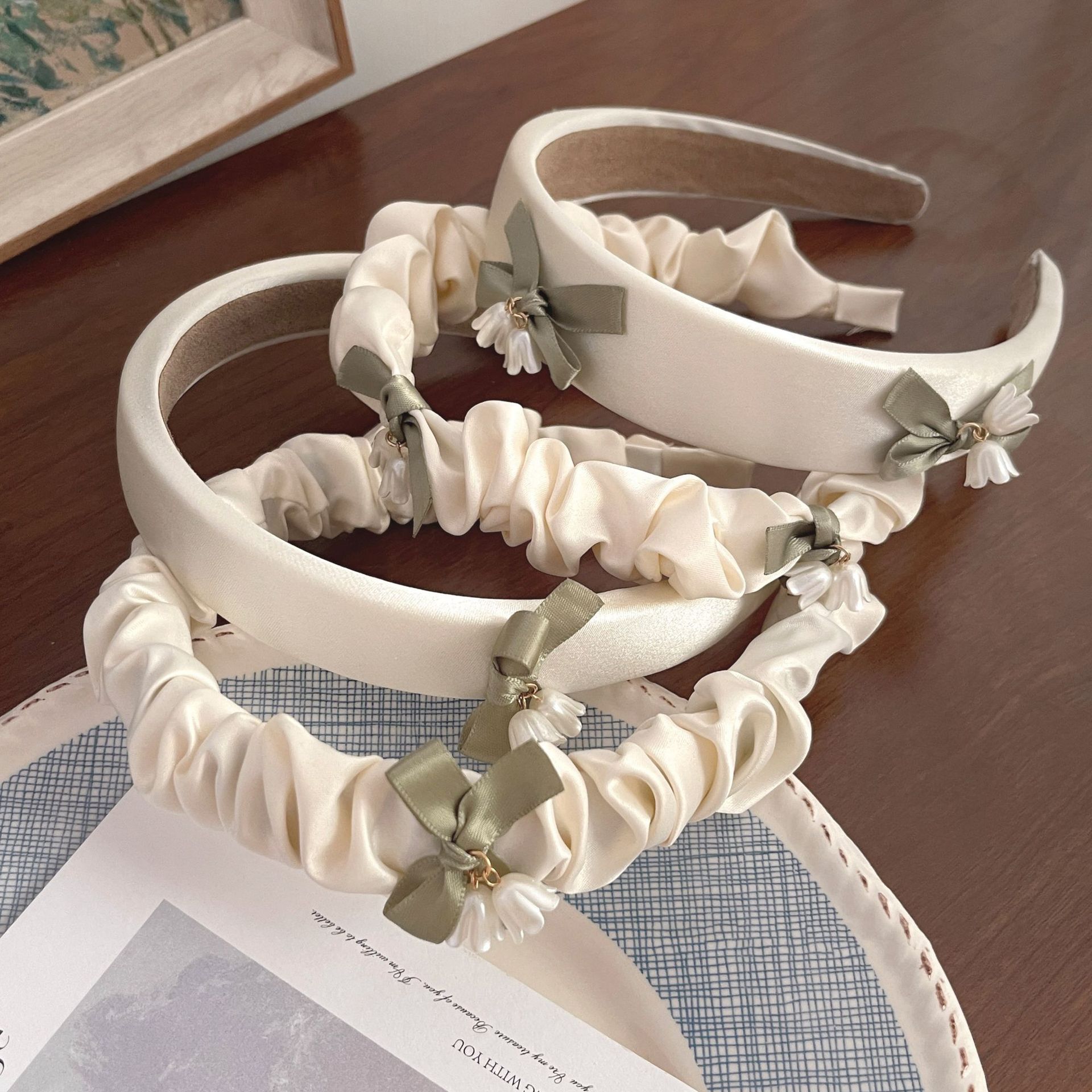Fairy Flower Pearl Headband High Cranial Top All-match Headband Fresh and Sweet Lily-of-the-valley Pressed Hair Wash Hair Bundle for Women