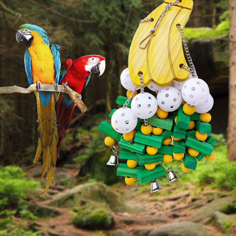 Manufacturer wholesale parrot bite wooden banana string toys bird pet climbing toys parrot bird supplies 