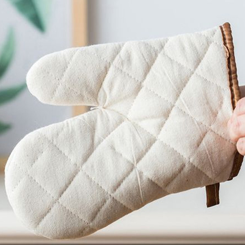 Baking gloves heat insulation Gloves oven microwave oven gloves anti-scald high temperature resistant gloves oven gloves