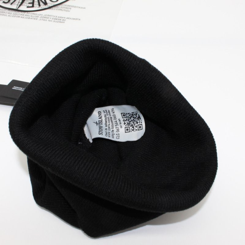 Stone black solid color knitted hat foreign trade embroidery double-layer folding warm hat men's trendy cold hat women's simple ski hat