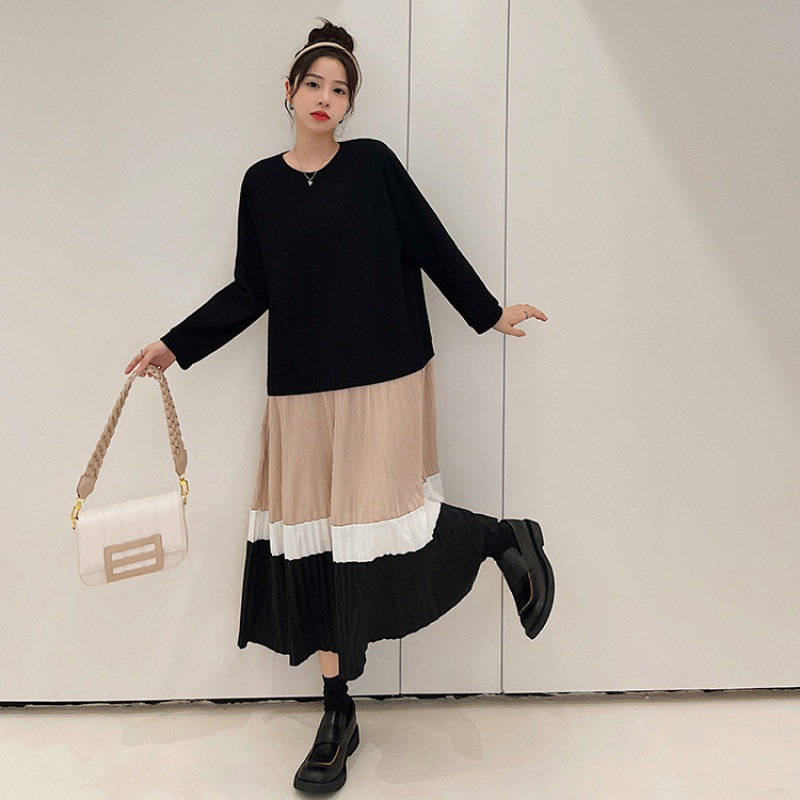 Spring and Autumn New Products  Real Shot Casual Long Large Size Spliced ​​Color Block Pleated Long Sleeve Women's Fat MM Round Neck Dress