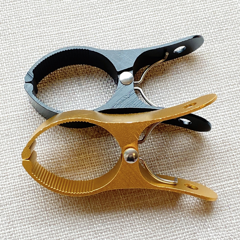 Large Thickened Aluminum Alloy Quilt Clip Windproof Strong Seamless Drying Cotton Quilt Clip Black Gold for Household