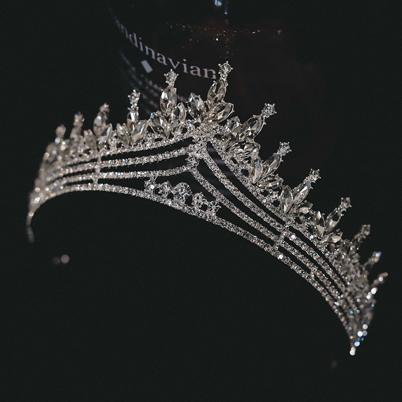 New exquisite rhinestone semicircle Crown bridal wedding headdress photo photography makeup dress wedding dress modeling accessories