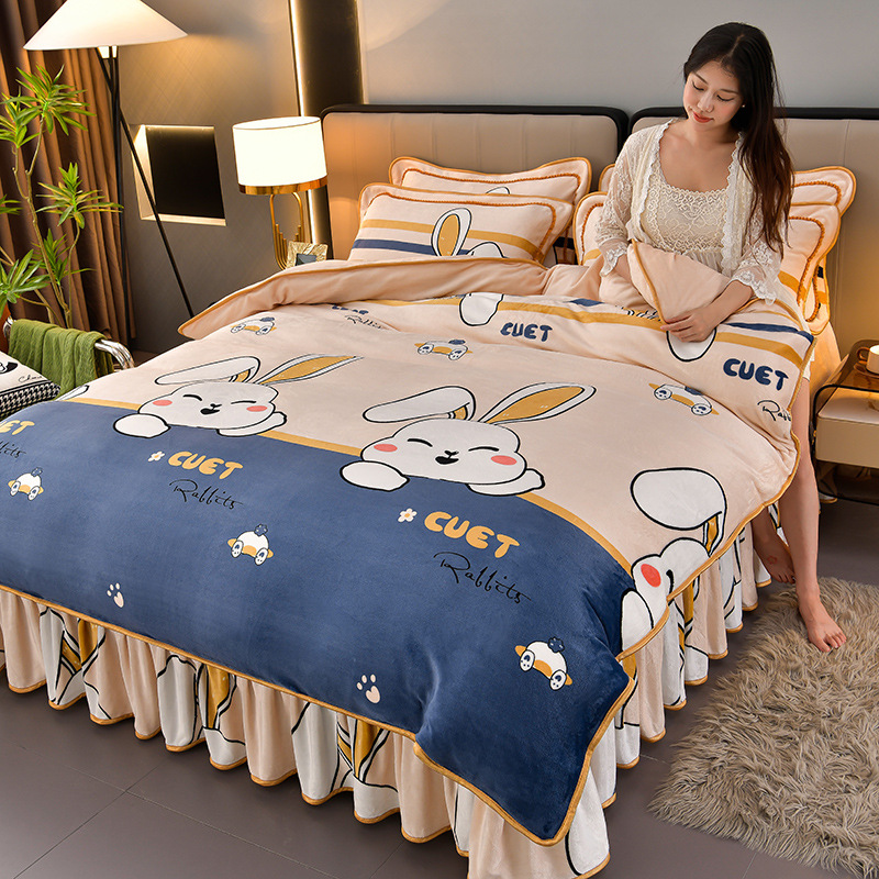 New thickened milk velvet bed skirt four-piece set winter warm flannel quilt cover gold carving flannel four-piece set