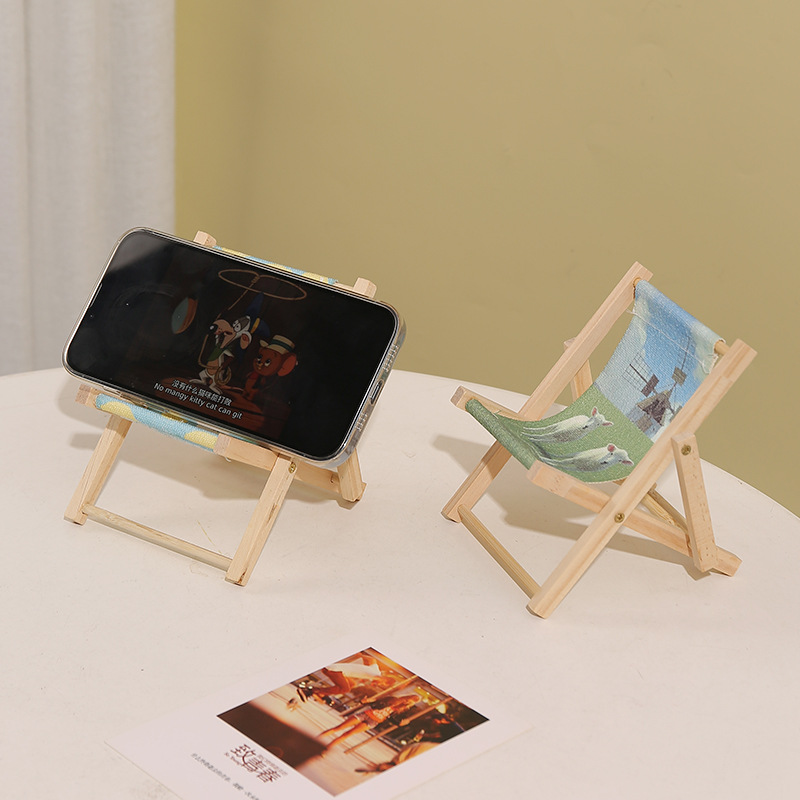 Creative small chair desktop wooden decoration mobile phone bracket pastoral style foldable display stand beach chair decoration