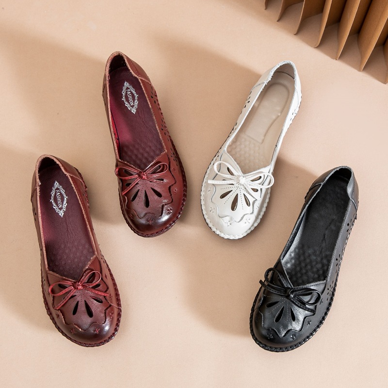 First layer cowhide leap month mother shoes Sandals leather soft bottom comfortable middle-aged flat hole shoes women's shoes leather shoes