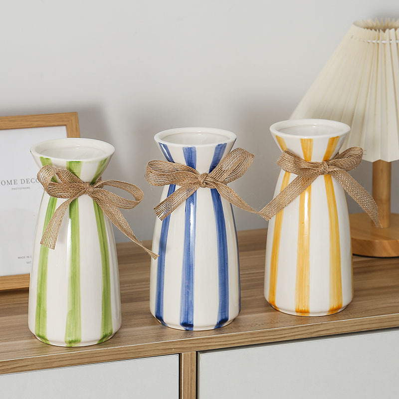 Factory direct ceramic vase wholesale home decoration living room dried flower vase homestay restaurant vase exquisite