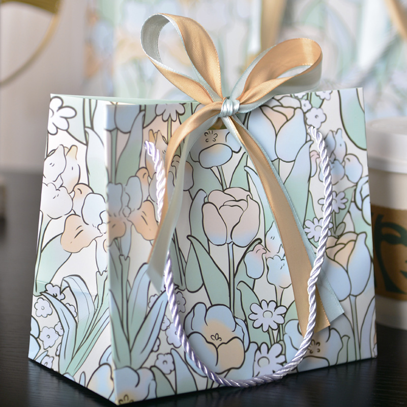 Mori tulip flower gift bag cross-border gift bag hand gift teacher's day packaging bag candy bag wholesale