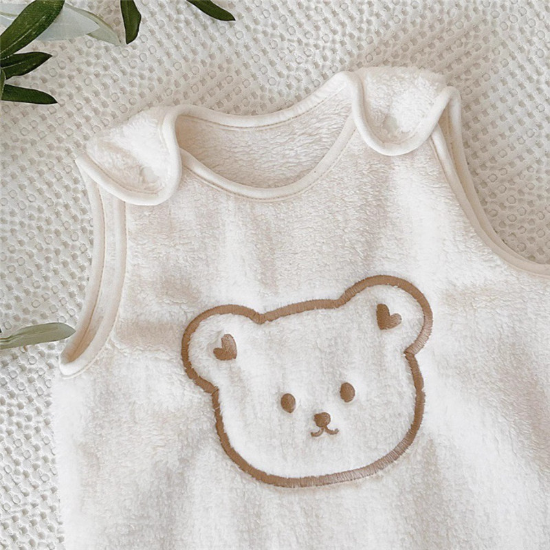 ins South Korea autumn and winter coral fleece sleeping bag embroidered baby warm sleeping bag baby jumpsuit anti-kick quilt