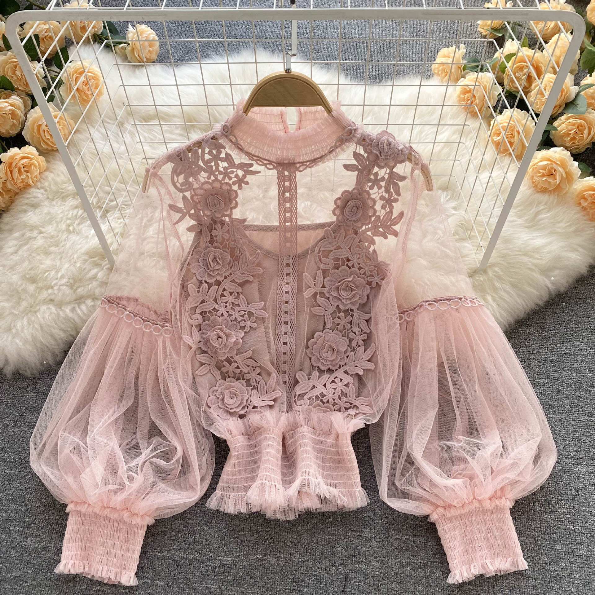 Design sense niche three-dimensional flower collage perspective mesh lantern sleeve slim-fit short top women's lace bottoming shirt