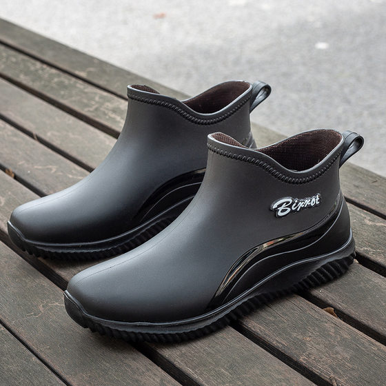 New men's and women's lovers rain boots waterproof shoes non-slip rain boots short tube fashion light sports Korean foreign trade Wholesale