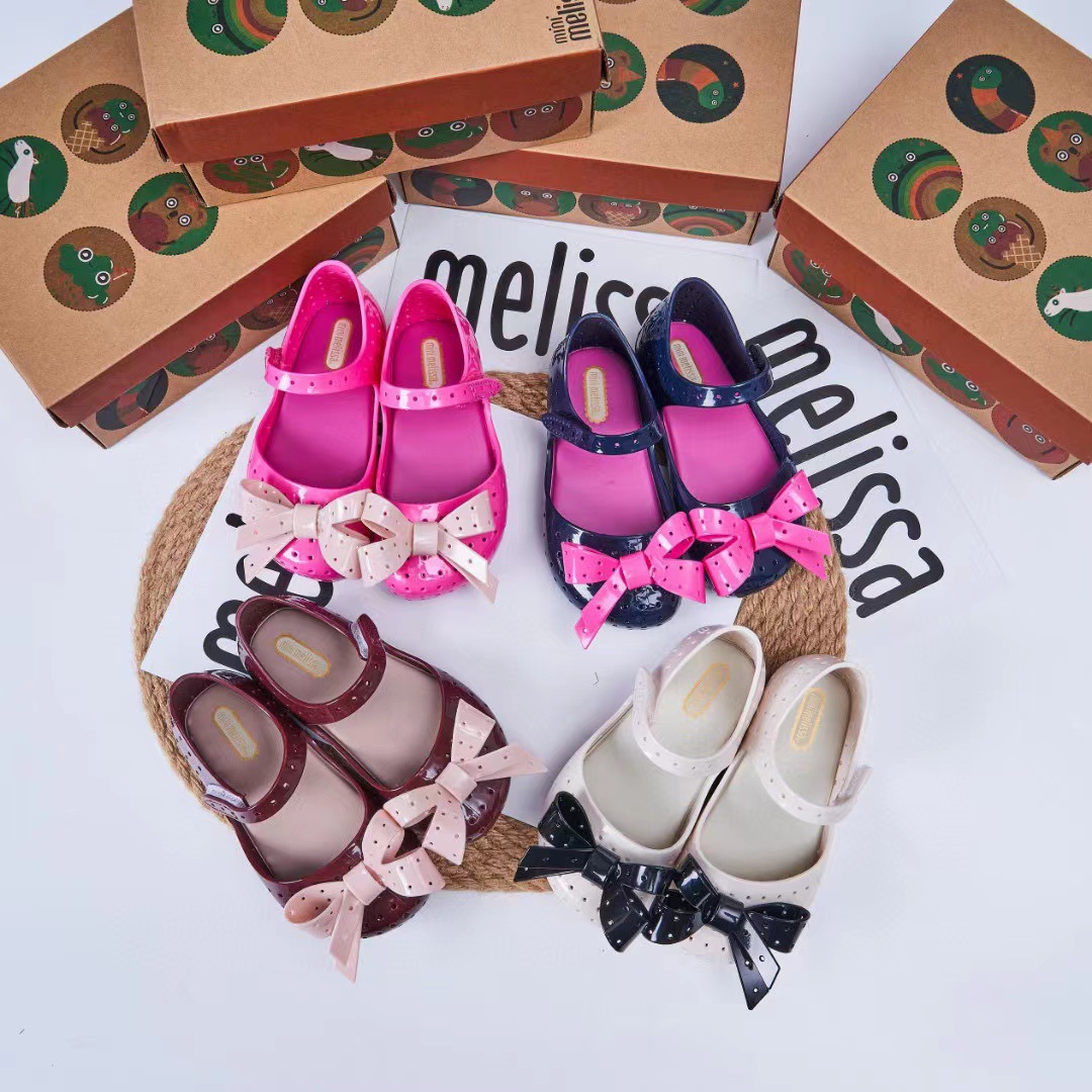 2023 Melissa New Sandals Square Toe Bow Hole Shoes Girls Sandals Beach Shoes Fragrant