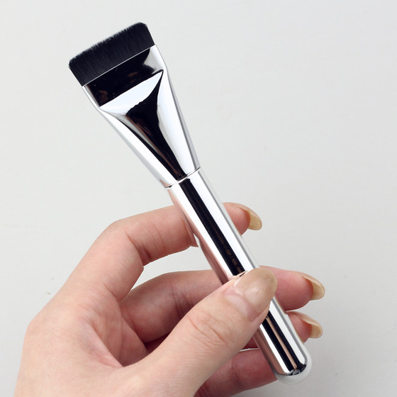 One-line foundation brush do not eat powder flat head flawless bare skin base makeup brush lightweight seamless concealer brush makeup brush Cangzhou