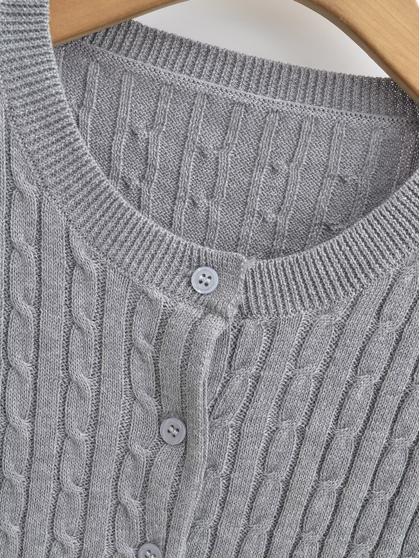 Europäische und amerikanische Frühlings- und Herbst-Twist-Strickjacke mit langen Ärmeln, Persönlichkeit, Mode, dicke Nadel, Kurzmantel, Oberbekleidung_voghion.com