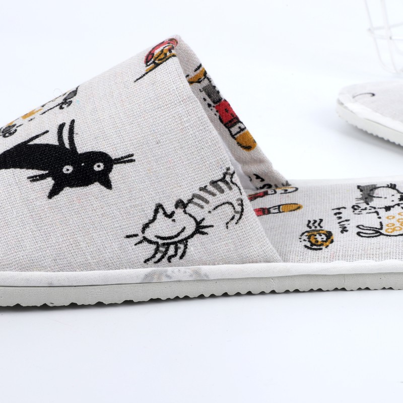 Factory supply disposable cartoon printed cloth slippers hotel hotel inn home hospitality thick bottom wholesale