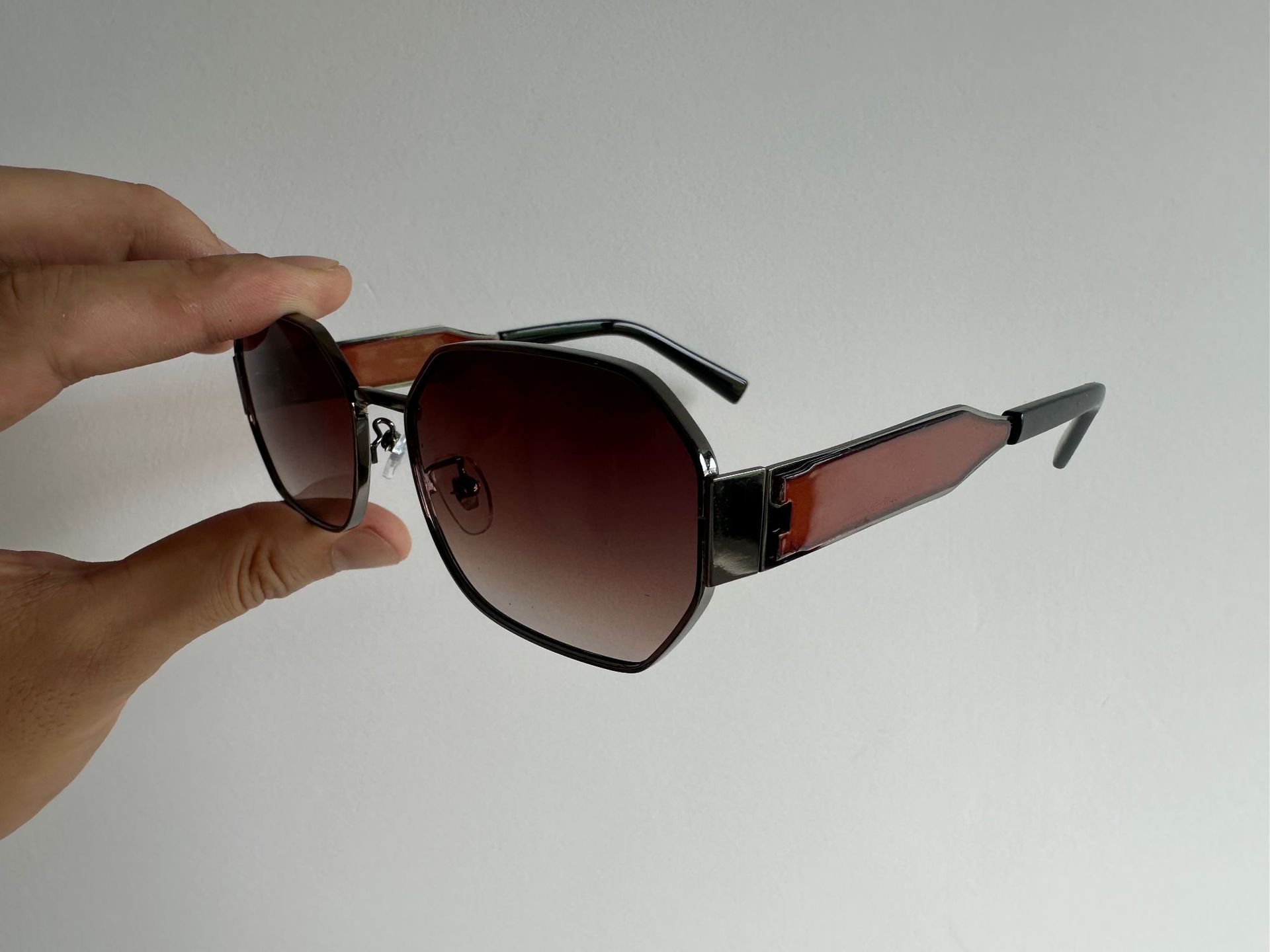 New style small frame wide leg women's sunglasses European and American personality fashion glasses sunglasses female hot girl sunglasses s23007_voghion.com