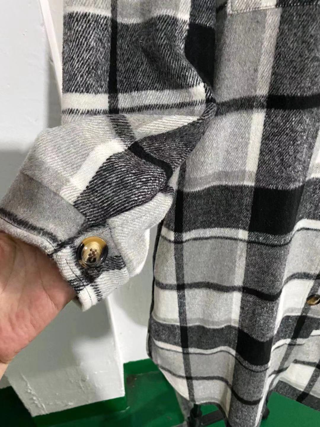 2022 autumn and winter European and American temperament windbreaker coat side slit lapel loose woolen plaid shirt coat in stock_voghion.com