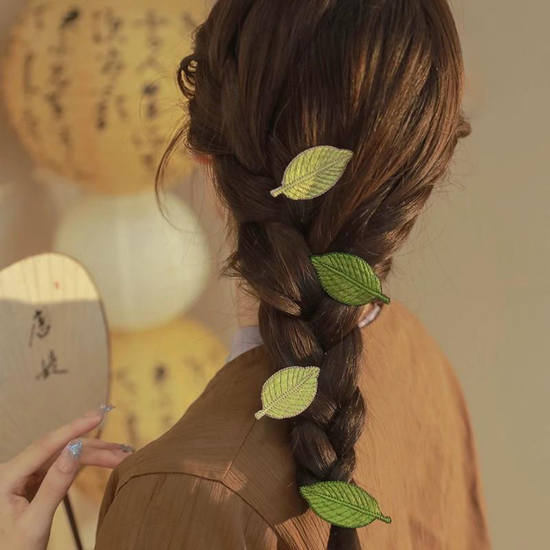 Feuilles brodées ! Épingle à cheveux fraîche ! Pince à frange exquise sur le front Pince à cheveux latérale en feuille de haute qualité Épingle à cheveux cassée_voghion.com