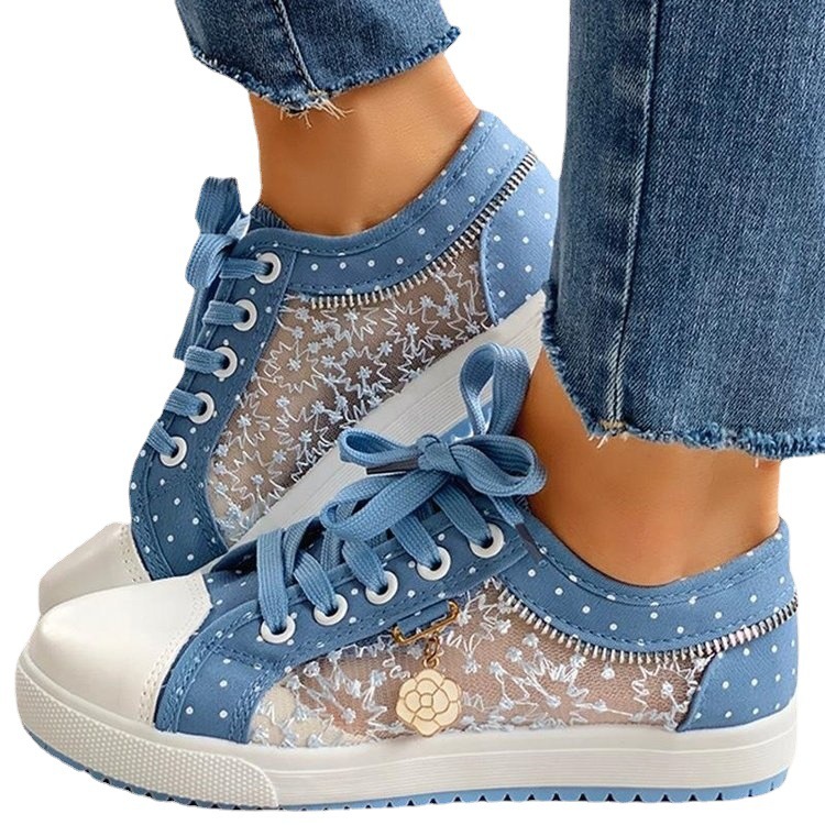 Cross-border foreign trade large size 2022 new mesh students solid color hollow casual flat canvas shoes tide a generation of hair
