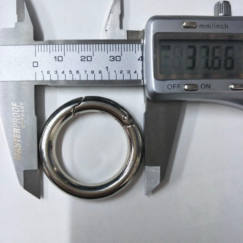 Factory wholesale zinc alloy movable open ring metal 33 spring ring Tracker anti-lost locator buckle